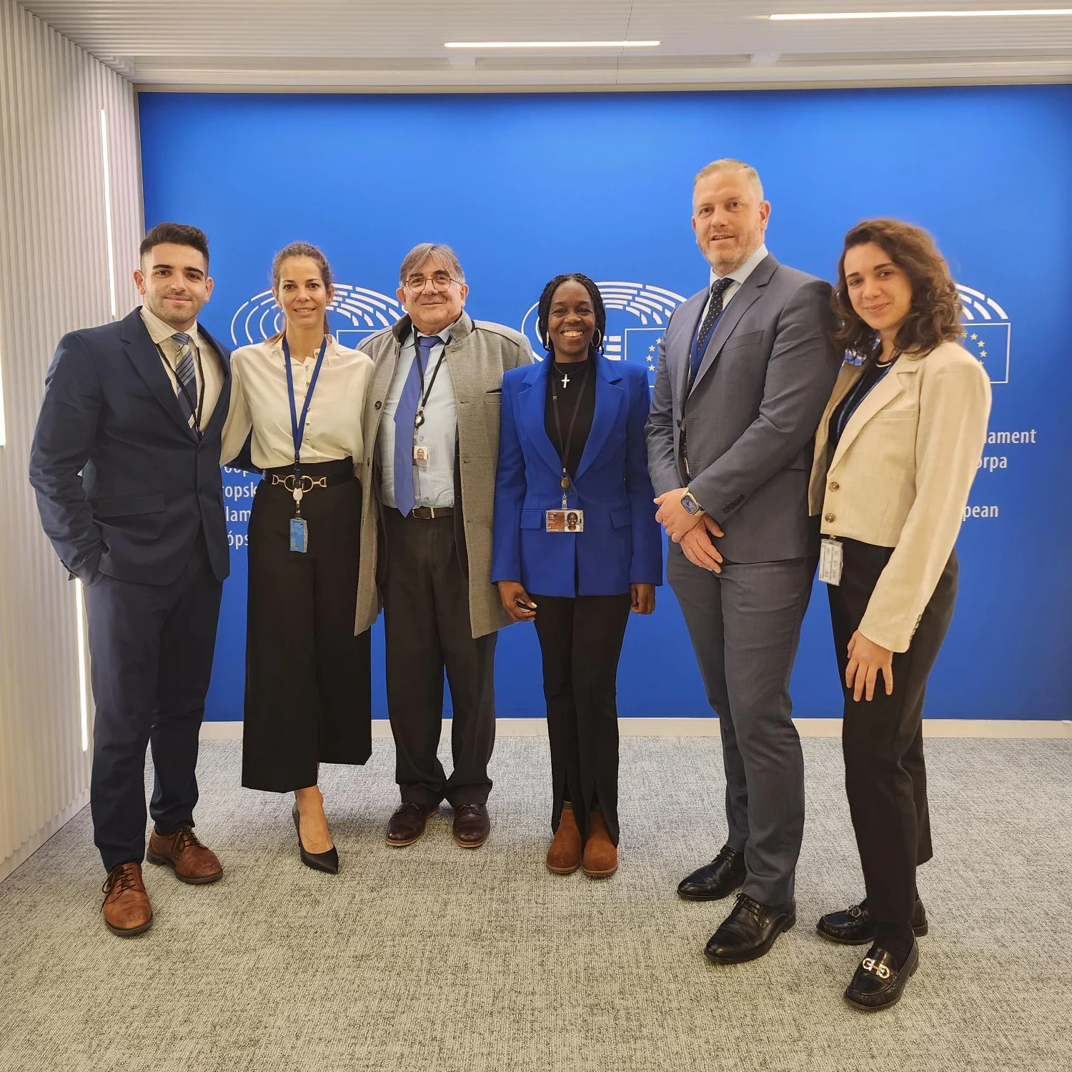 El equipo de Cuba Demanda